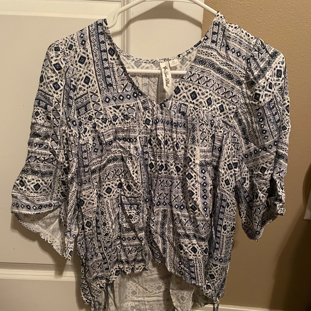 BLUE AND WHITE AZTEC PATTERN BLOUSE